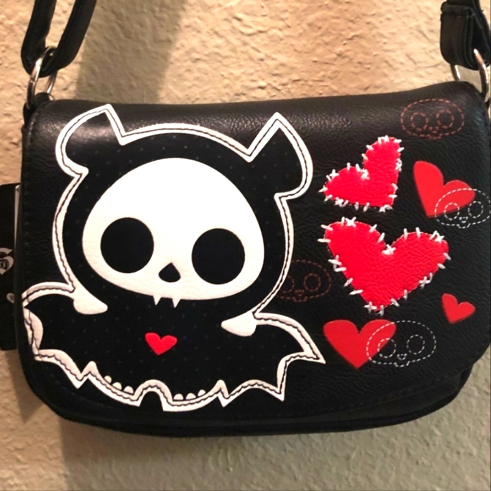 DESPERATELY *ISO" this Loungefly x Skelanimals Diego the Bat crossbody bag!!!